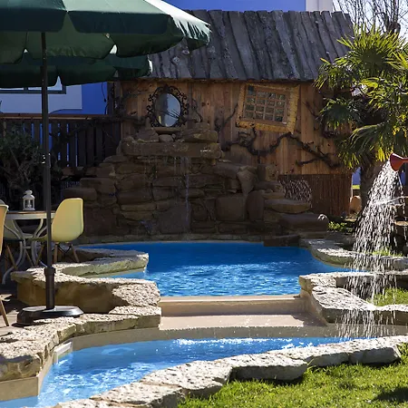 Ninho Saloio Bed & Breakfast 4*