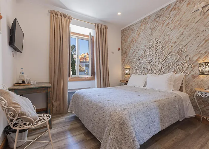 Ninho Saloio 4* Venda do Pinheiro