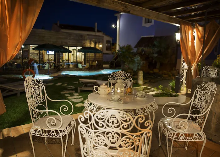 Ninho Saloio 住宿加早餐酒店 4*