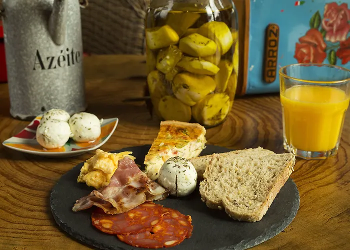 Ninho Saloio Bed & Breakfast 4*