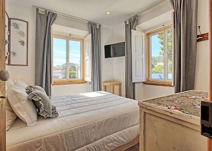 住宿加早餐酒店 Ninho Saloio Venda do Pinheiro